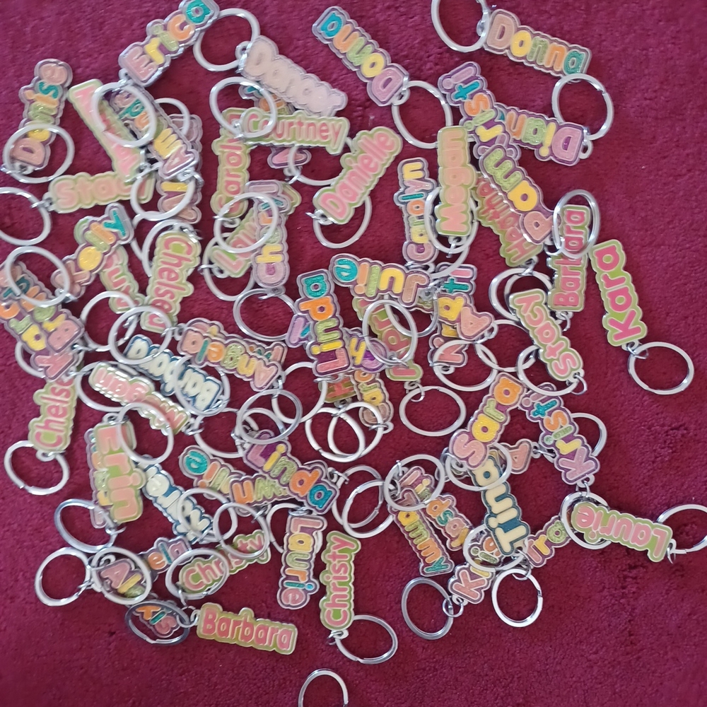 Vintage Personalized Girls Colorful Names Metal Keychains Keyrings Choose One
